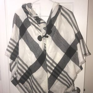 Beautiful hooded open cardigan/poncho